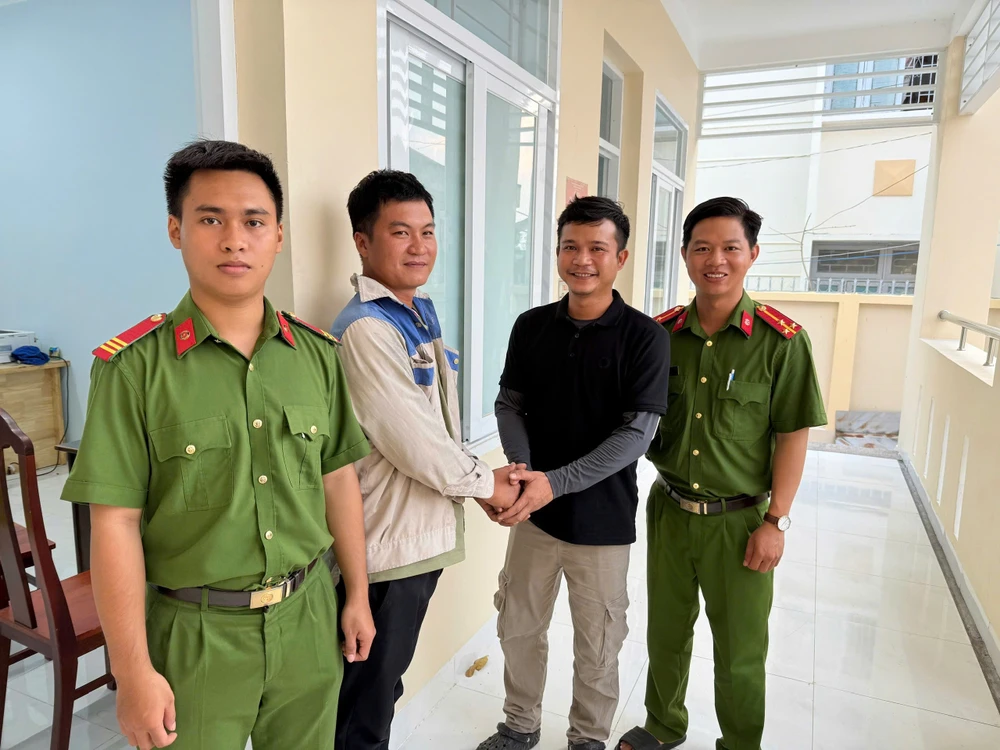 Phản ứng của ông Long